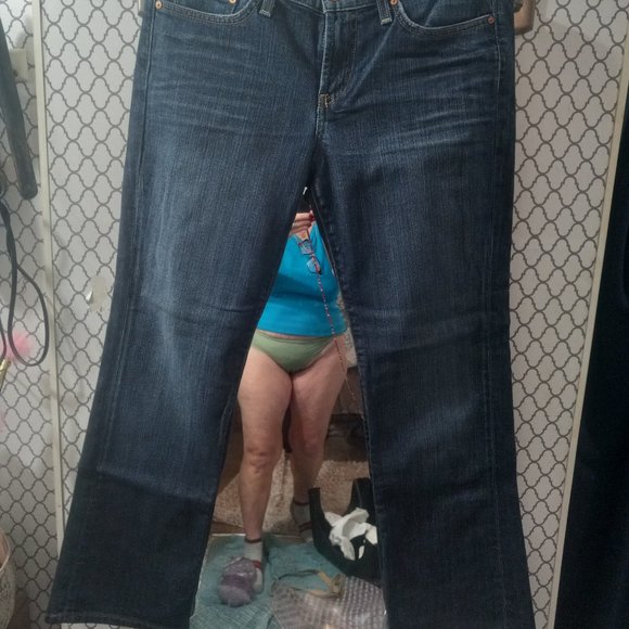 Lucky Jean's - Picture 4 of 5